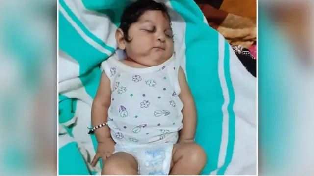 झोलाछाप की बातों में आकर माता-पिता ने ठेले के नीचे छोड़ा बच्चा, अब रोते हुए उसे वापस लेने पहुंचे