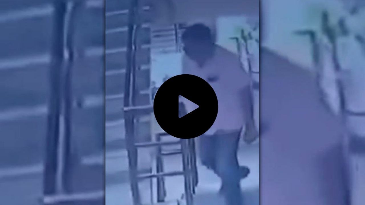 सिंगरौली में सपा नेता सुरेश शाहवाल का एक और वीडियो वायरल, कमरे में एंट्री को लेकर मचा बवाल