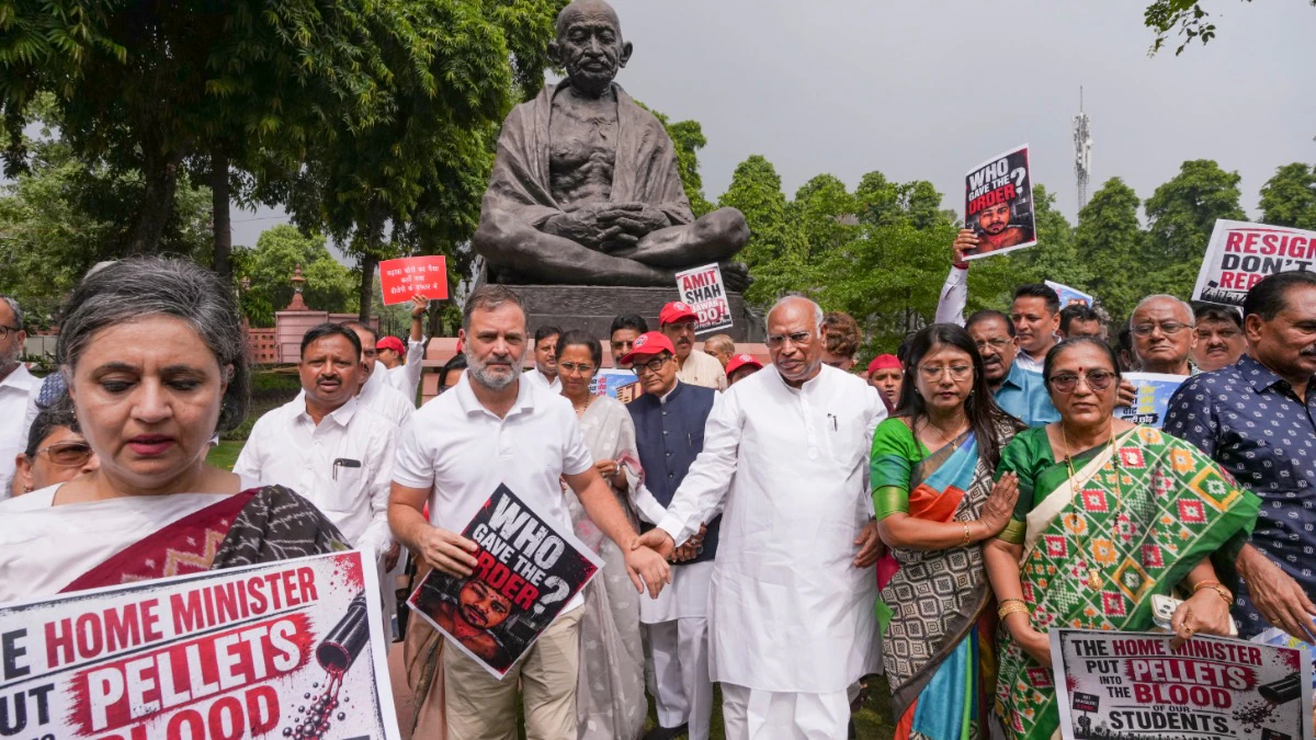 FCRA Bill 2026: कांग्रेस ने बिल को बताया ‘ईसाई विरोधी’, वेणुगोपाल बोले- सरकार का सपना पूरा नहीं होने देंगे